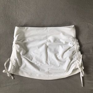 Adorable swim skirt cover up, size S.